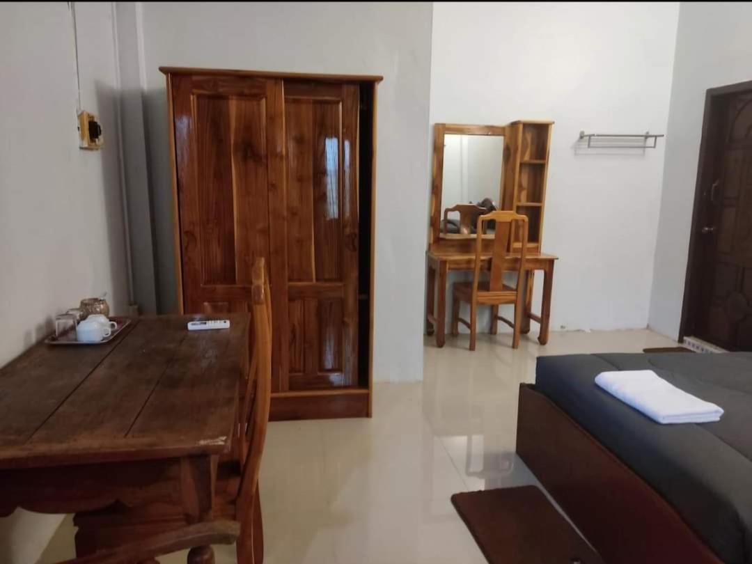 Erawan Guesthouse Pakse Buitenkant foto