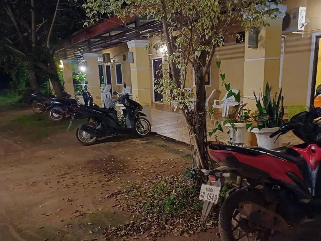 Erawan Guesthouse Pakse Buitenkant foto