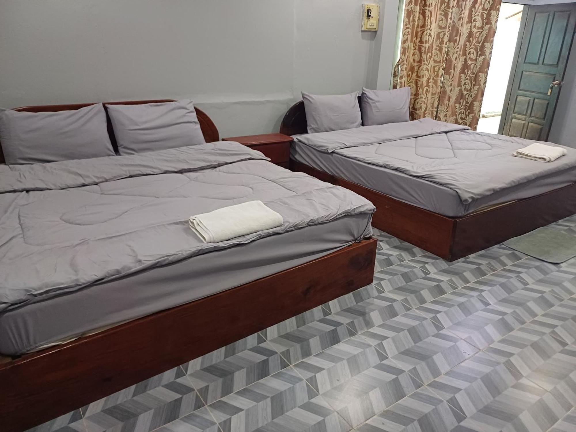 Erawan Guesthouse Pakse Buitenkant foto